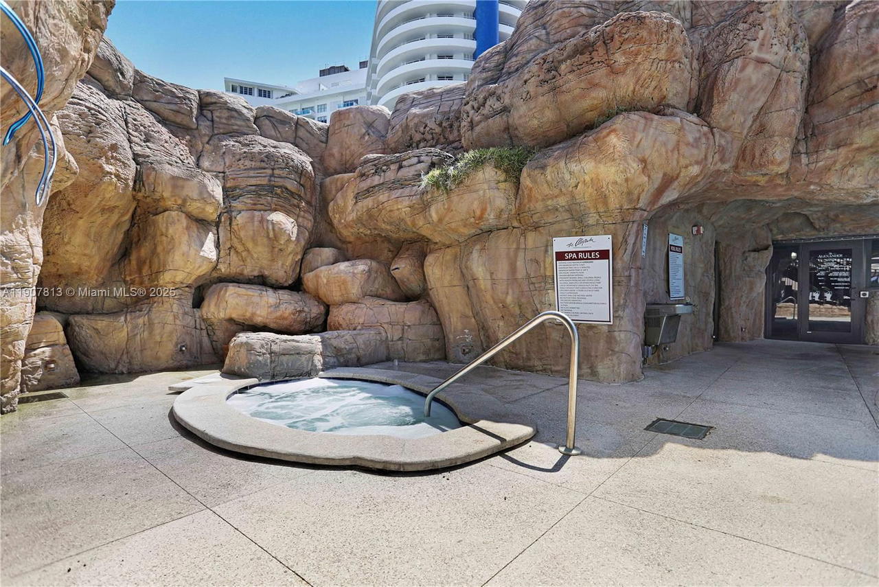 Real estate property located at 5225 Collins Ave #1216, Miami-dade, The Alexander Condo, Miami Beach, FL