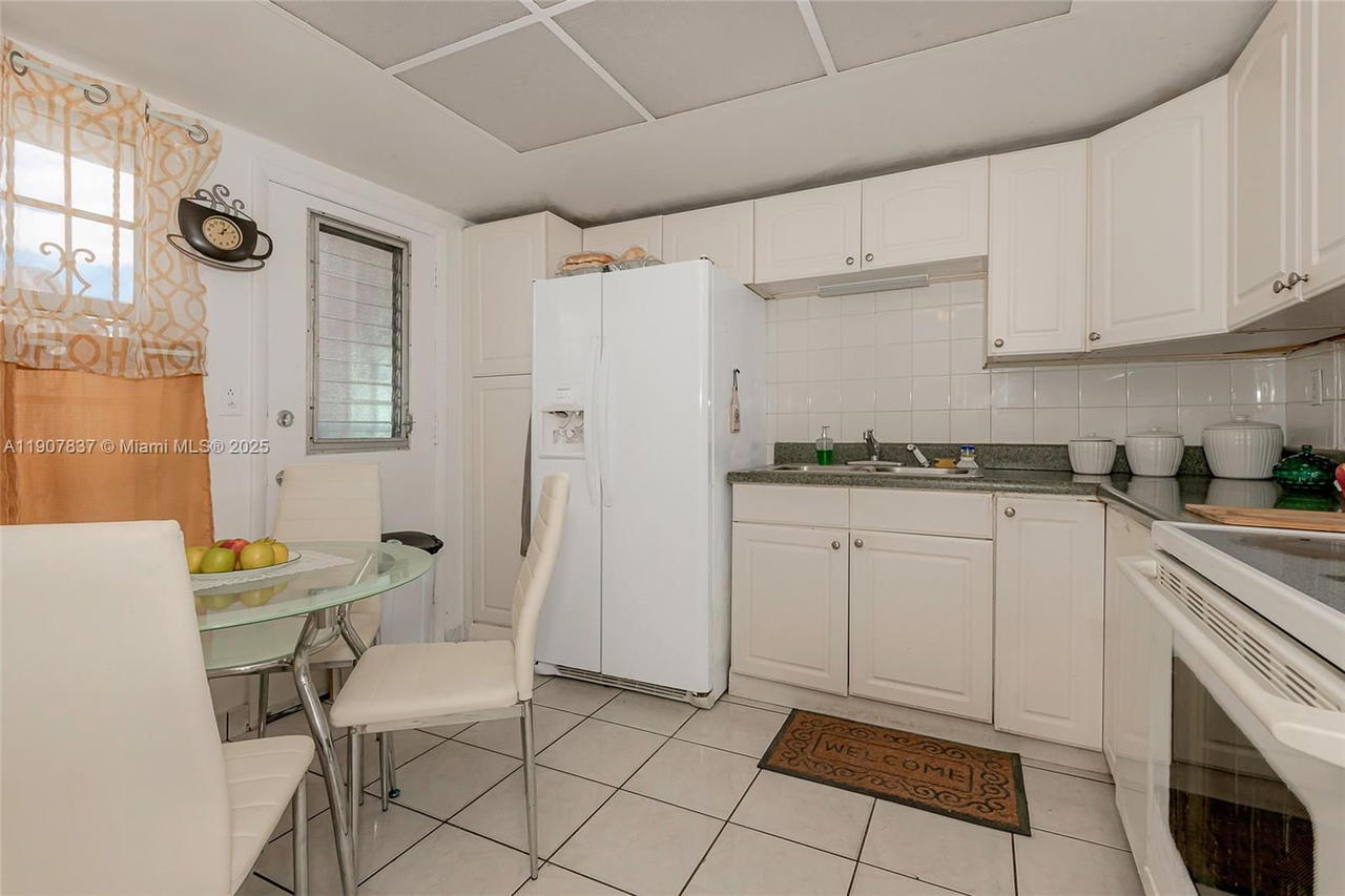 Real estate property located at 1481 Miami Gardens Dr #267, Miami-dade, Fourth Moorings Condo, Miami, FL