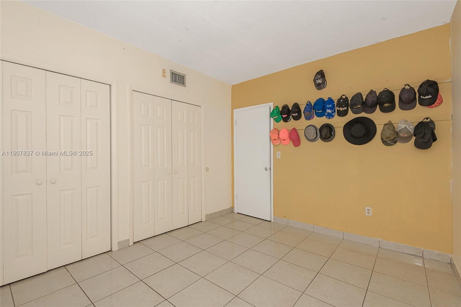 Real estate property located at 1481 Miami Gardens Dr #267, Miami-dade, Fourth Moorings Condo, Miami, FL