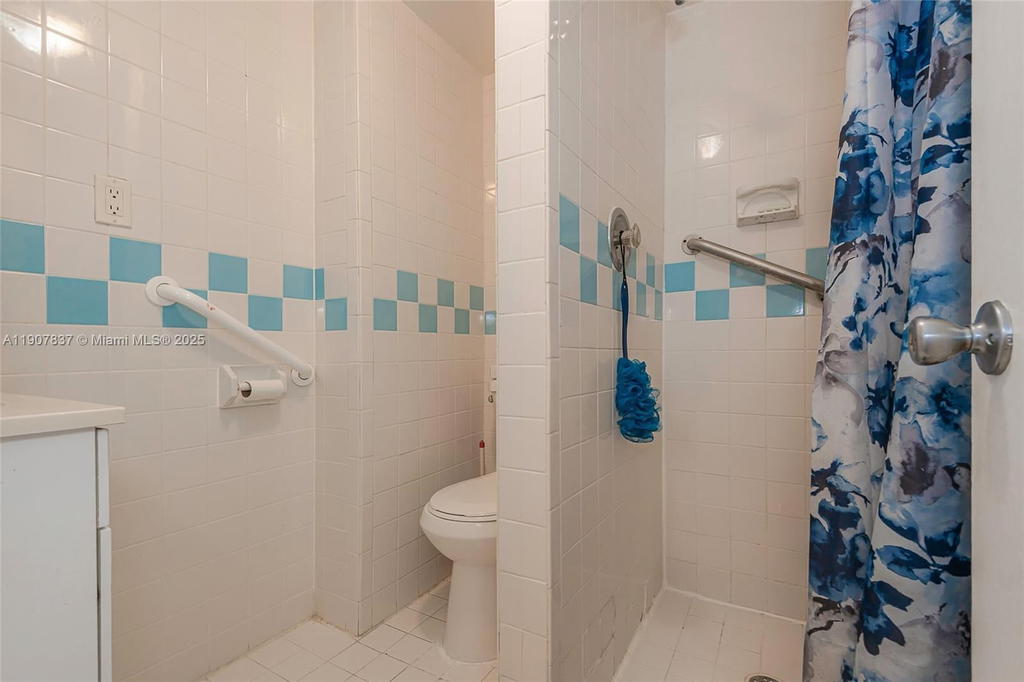 Real estate property located at 1481 Miami Gardens Dr #267, Miami-dade, Fourth Moorings Condo, Miami, FL