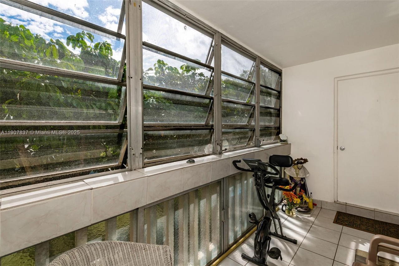 Real estate property located at 1481 Miami Gardens Dr #267, Miami-dade, Fourth Moorings Condo, Miami, FL