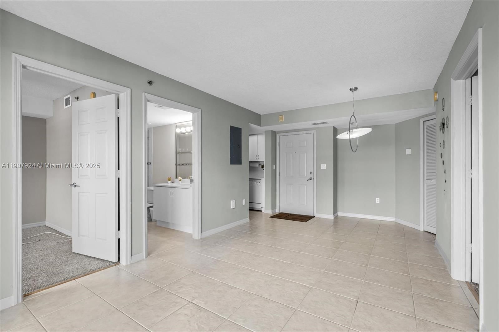 Real estate property located at 2475 16th St Rd #616, Miami-dade, River Run South Condo, Miami, FL