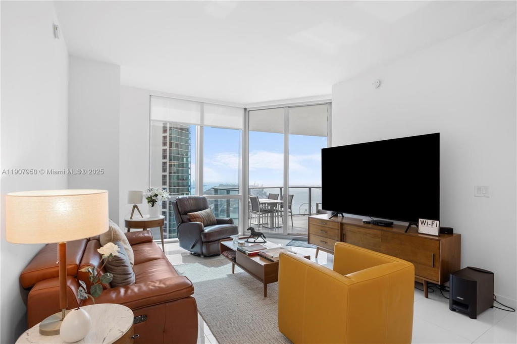 Real estate property located at 851 1st Ave #3907, Miami-dade, Paramount Miami Worldcent, Miami, FL