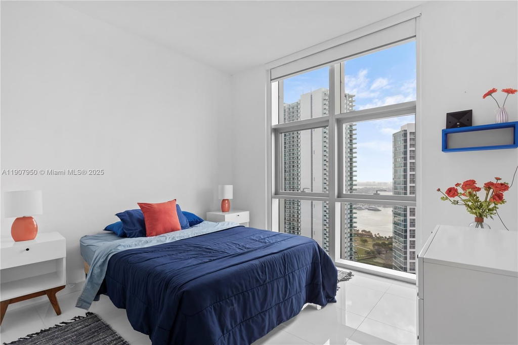 Real estate property located at 851 1st Ave #3907, Miami-dade, Paramount Miami Worldcent, Miami, FL