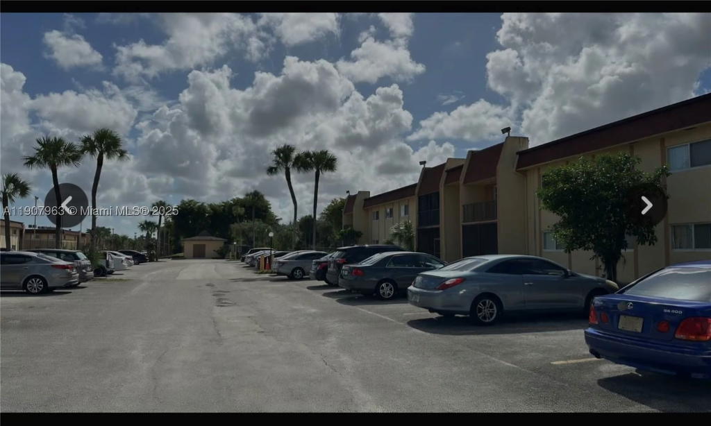 Real estate property located at 2952 55th Ave #2D, Broward, Stonebridge Gardens Secti, Lauderhill, FL