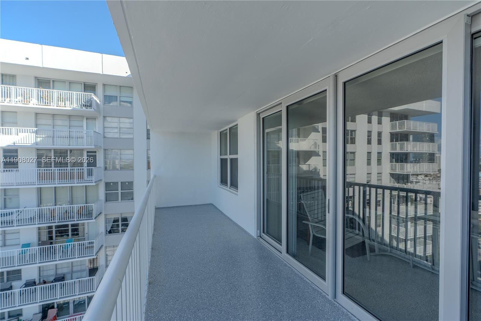 Real estate property located at 231 174th St #2202, Miami-dade, Winston Towers 400 Condo, Sunny Isles Beach, FL