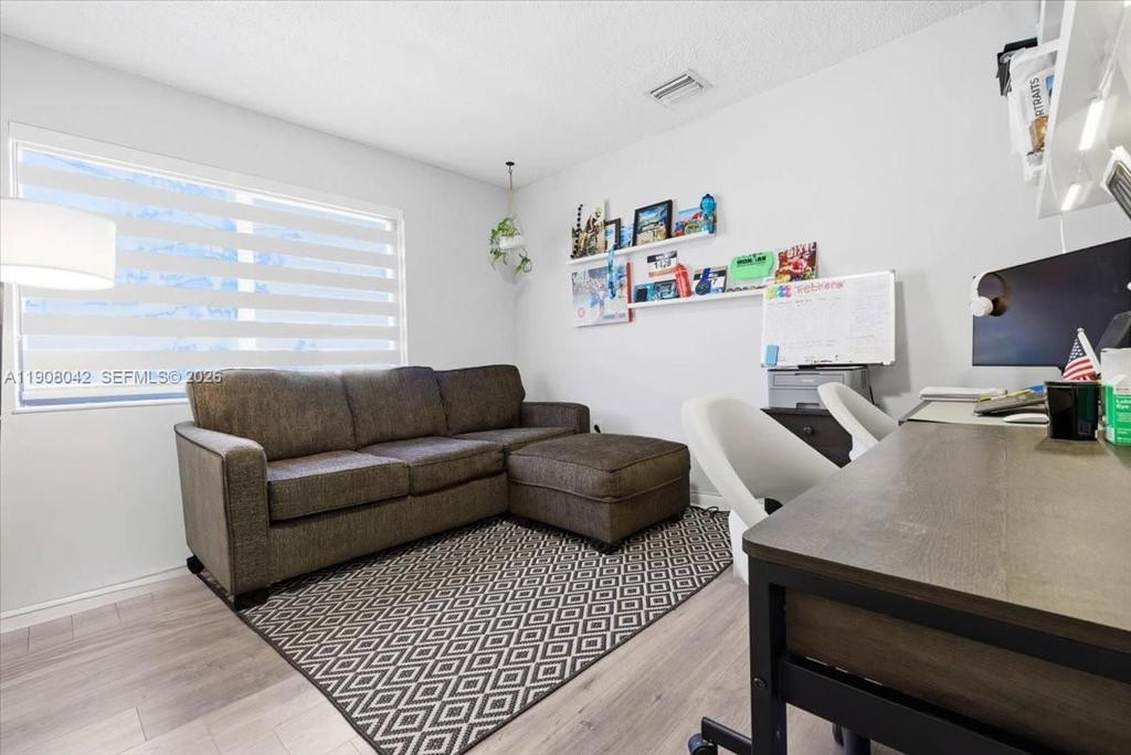 Real estate property located at 3121 20th St, Miami-dade, Parkdale Heights, Miami, FL