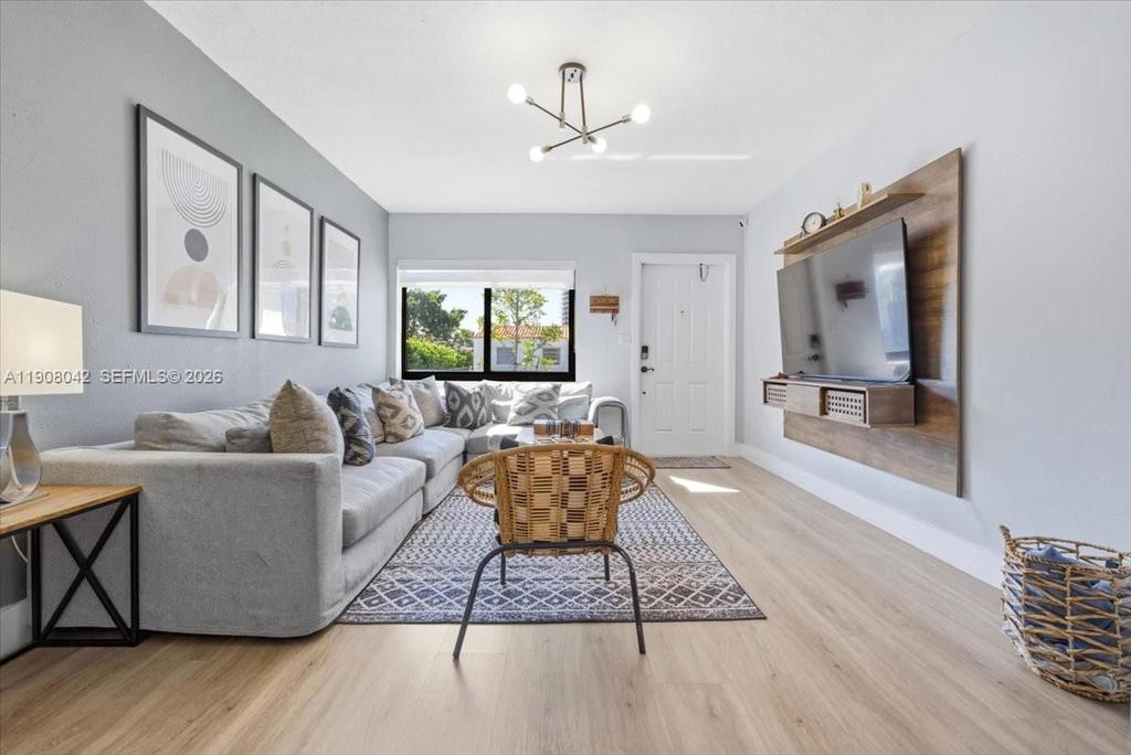 Real estate property located at 3121 20th St, Miami-dade, Parkdale Heights, Miami, FL