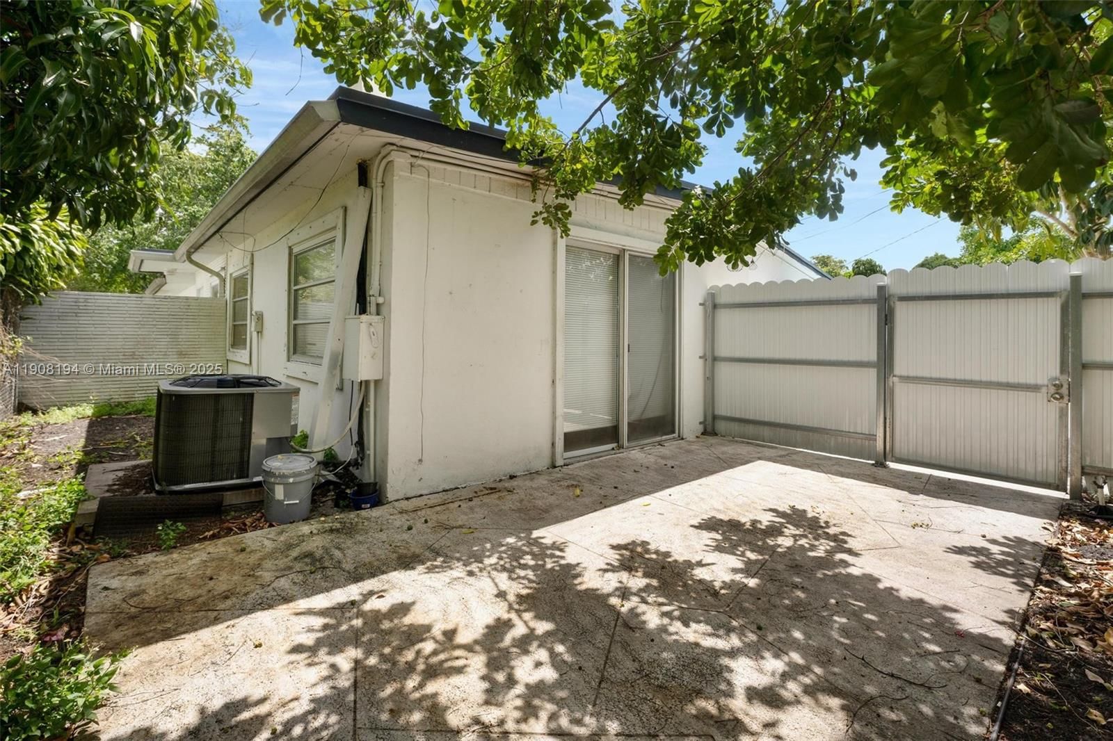 Real estate property located at 700 67th Ave, Broward, Blvd Heights Sec 10-a, Pembroke Pines, FL