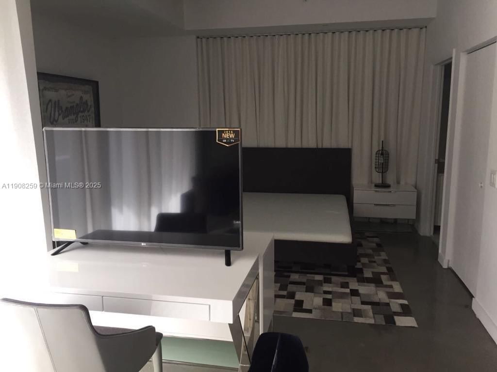 Real estate property located at 151 1st St #903, Miami-dade, Centro Condo, Miami, FL