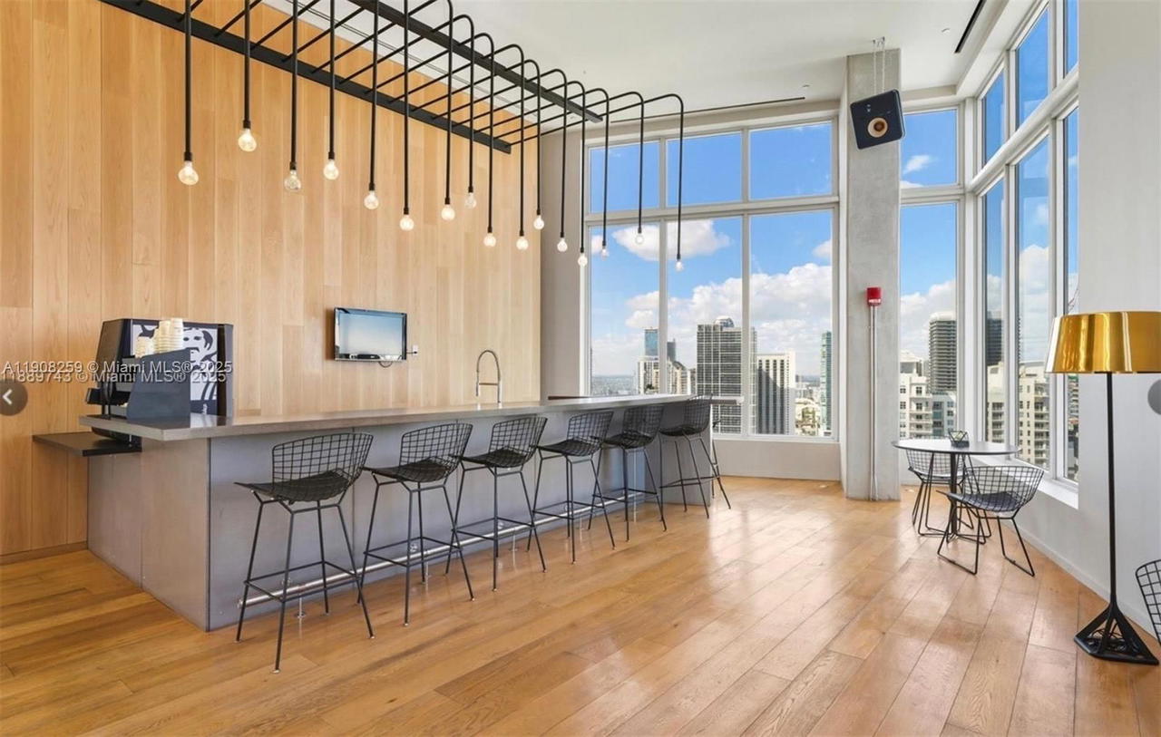 Real estate property located at 151 1st St #903, Miami-dade, Centro Condo, Miami, FL