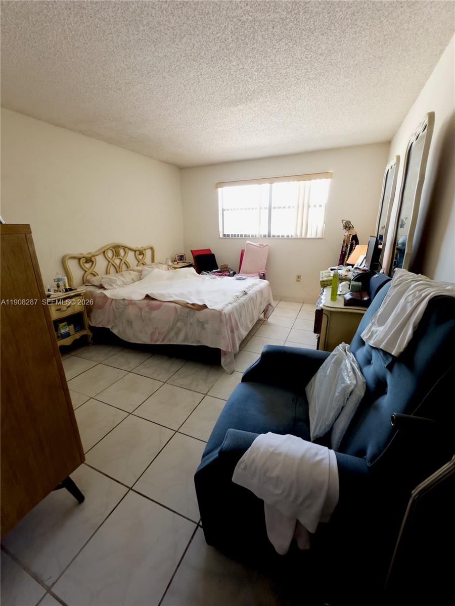 Real estate property located at 1334 Collins Ave #502, Miami-dade, Collins Plaza Condo, Miami Beach, FL