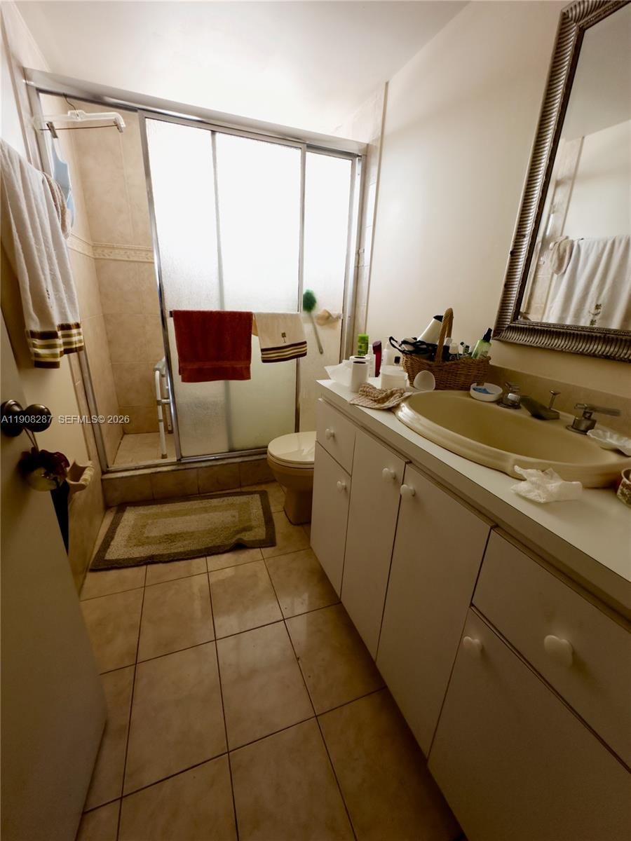 Real estate property located at 1334 Collins Ave #502, Miami-dade, Collins Plaza Condo, Miami Beach, FL
