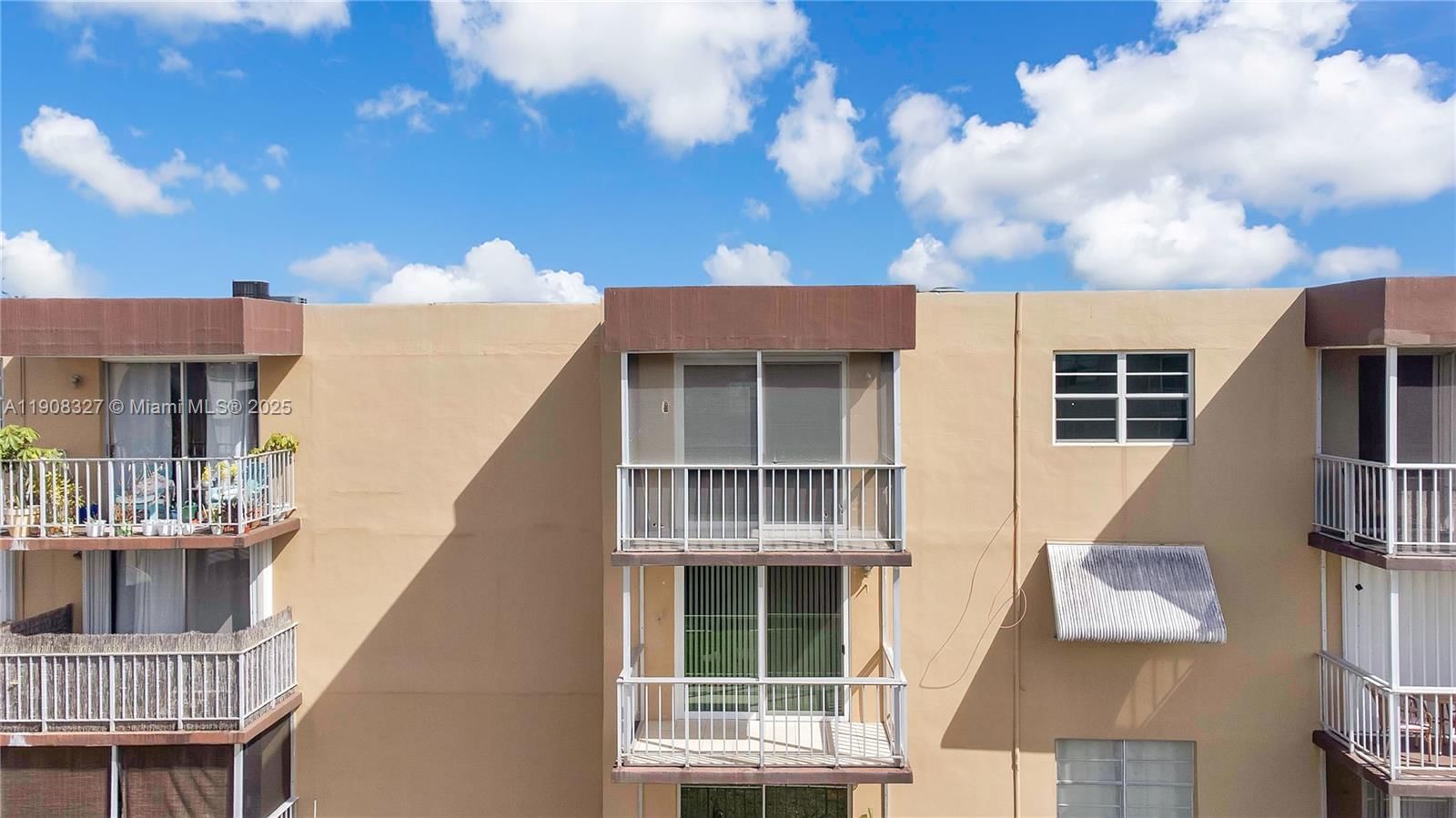 Real estate property located at 4320 Washington St #416, Broward, Tallwood North Condo, Hollywood, FL