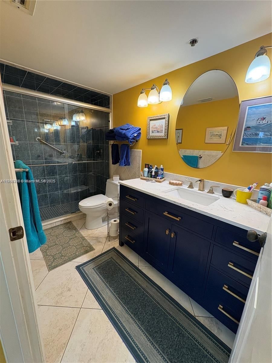 Real estate property located at 275 Palm Ave B201, Palm Beach, Jupiter Bay East Condo, Jupiter, FL