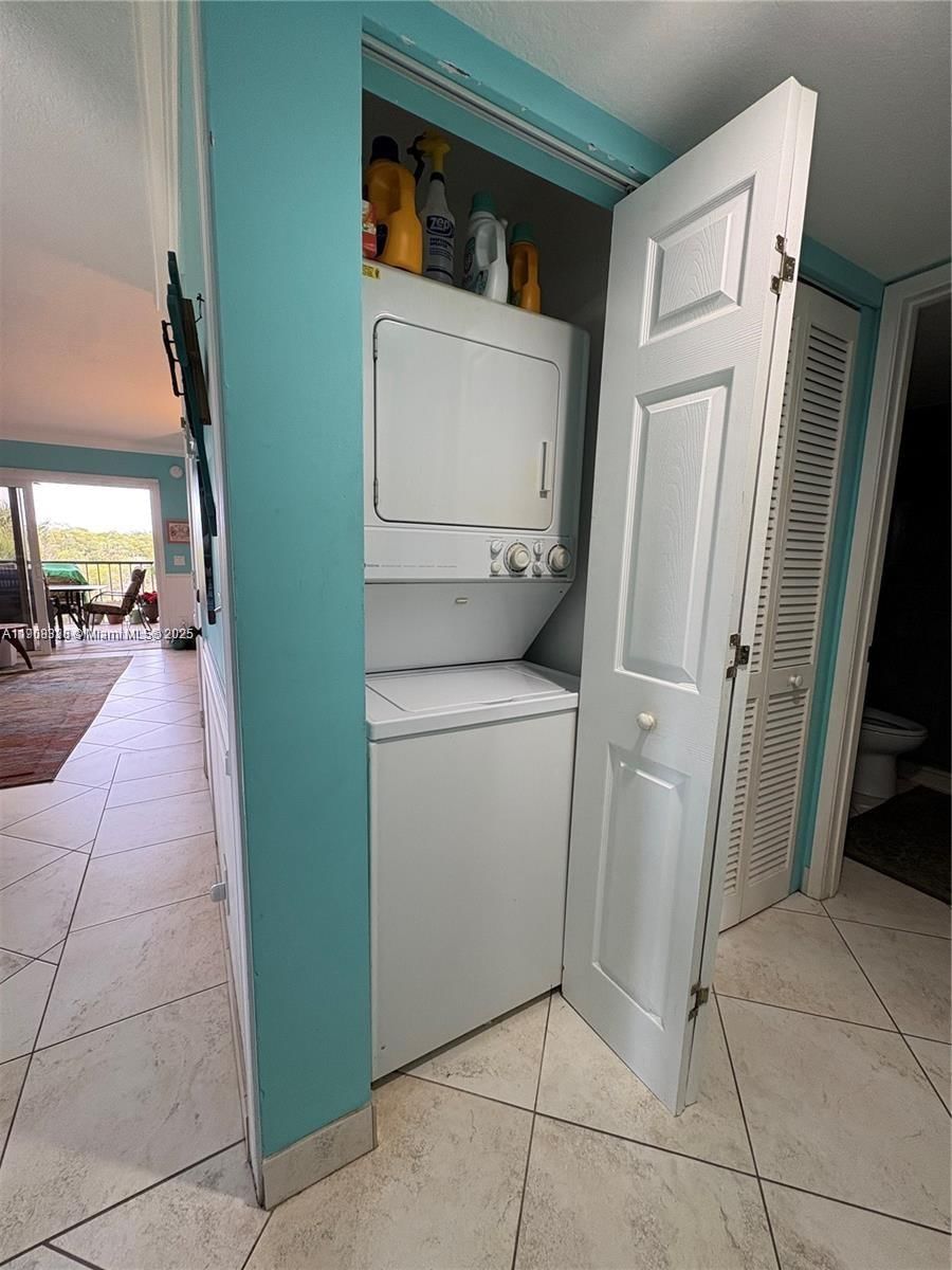 Real estate property located at 275 Palm Ave B201, Palm Beach, Jupiter Bay East Condo, Jupiter, FL
