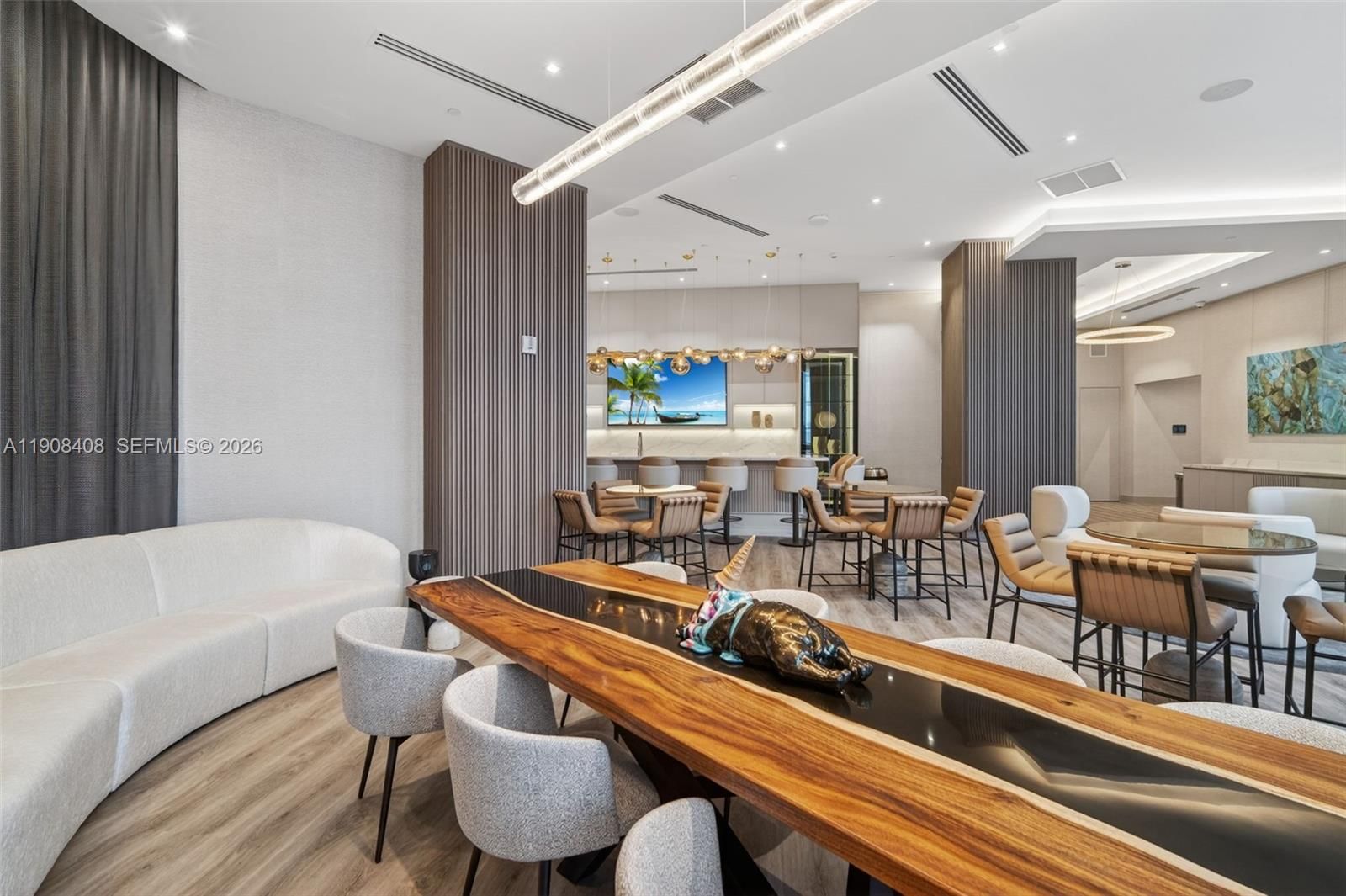 Real estate property located at 333 Las Olas Way #1208, Broward, Las Olas River House Cond, Fort Lauderdale, FL