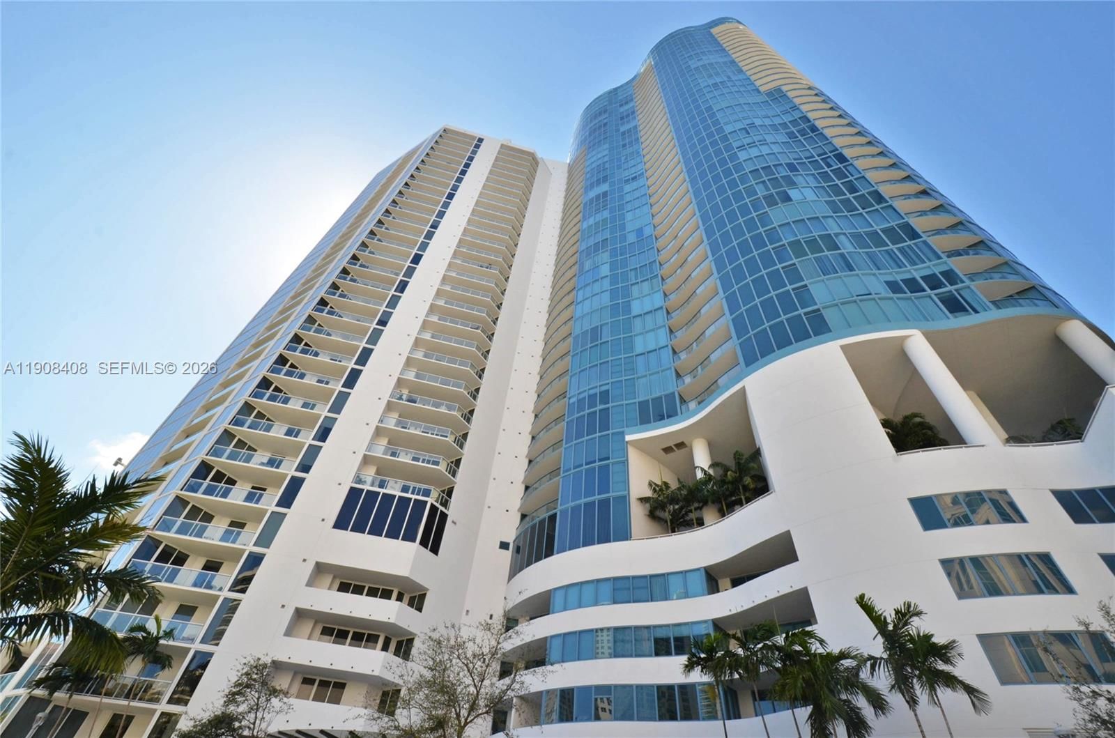 Real estate property located at 333 Las Olas Way #1208, Broward, Las Olas River House Cond, Fort Lauderdale, FL
