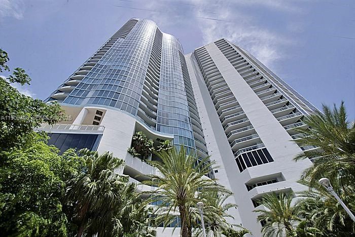 Real estate property located at 333 Las Olas Way #1208, Broward, Las Olas River House Cond, Fort Lauderdale, FL
