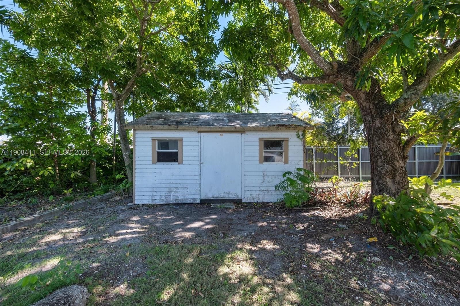 Real estate property located at 9380 Caribbean Blvd, Miami-dade, Pine Tree Manor Sec 1, Cutler Bay, FL