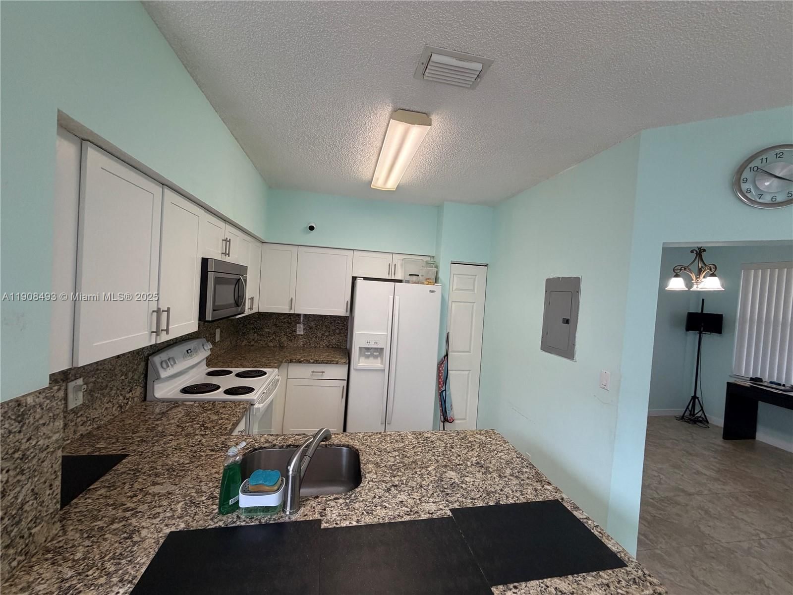 Real estate property located at 810 212th Ter #2, Miami-dade, Sierra Ridge Condo H, Miami, FL