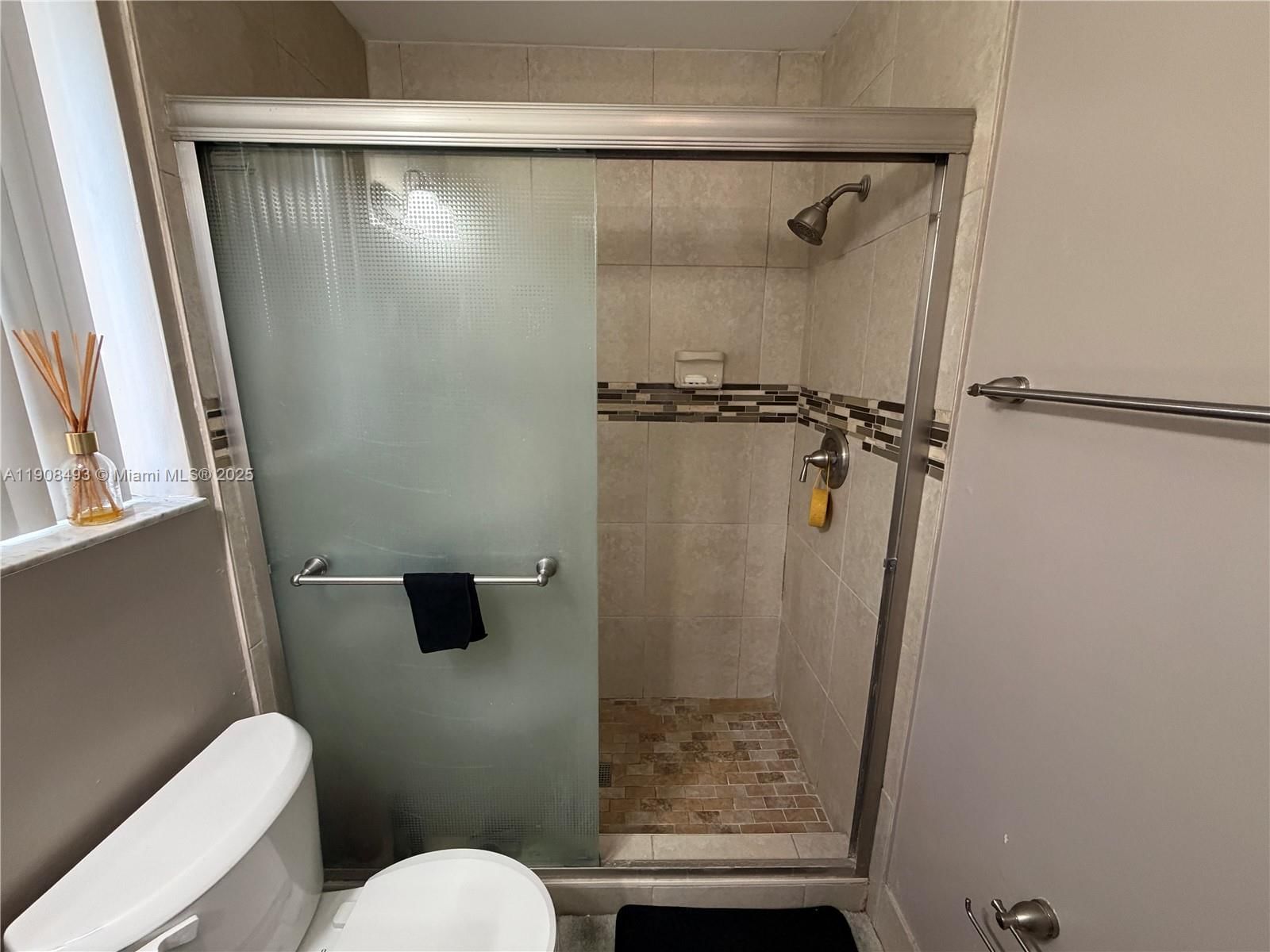 Real estate property located at 810 212th Ter #2, Miami-dade, Sierra Ridge Condo H, Miami, FL