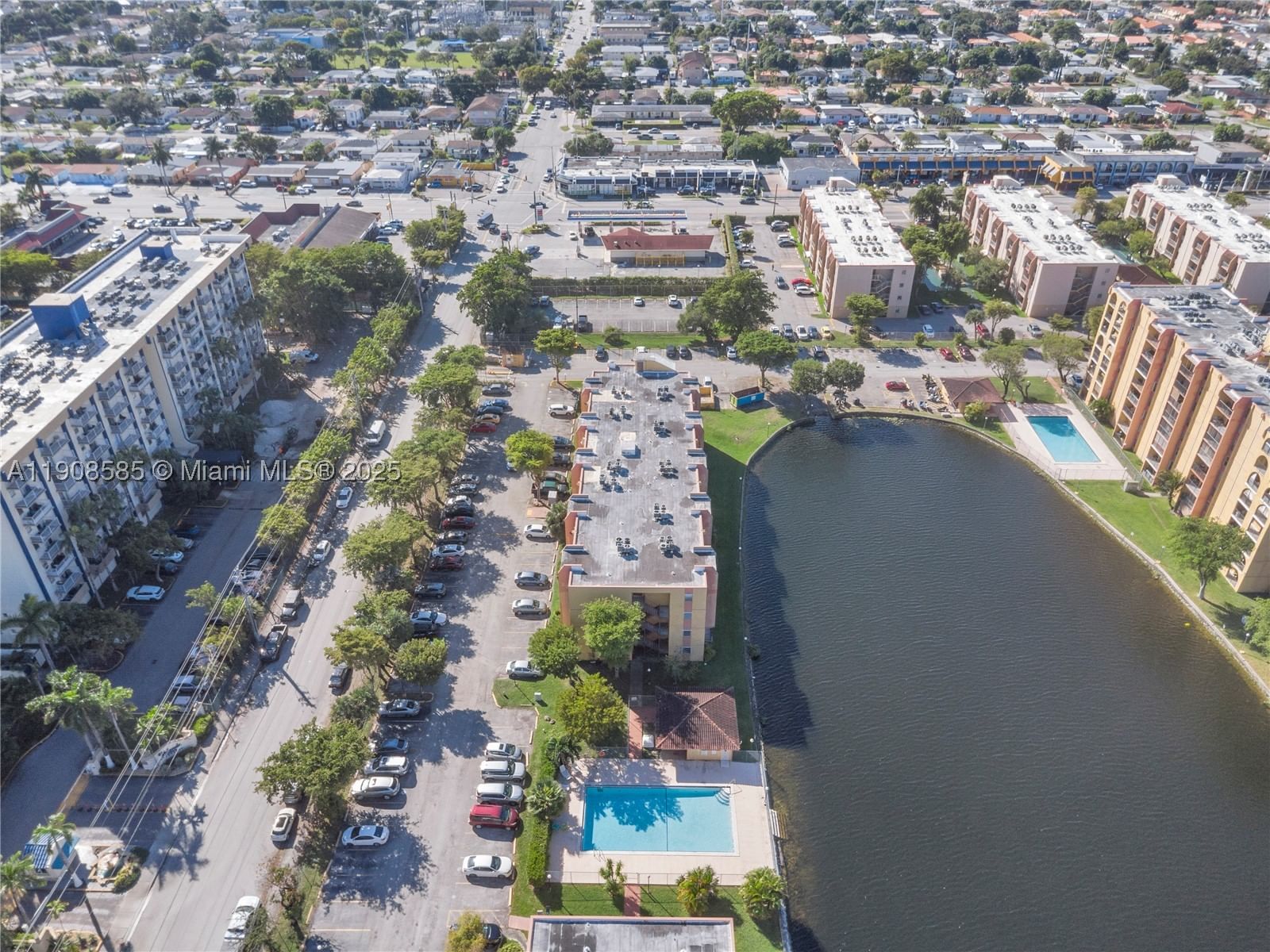 Real estate property located at 4709 7th St #204-9, Miami-dade, Sunset Villas No 3 Condo, Miami, FL