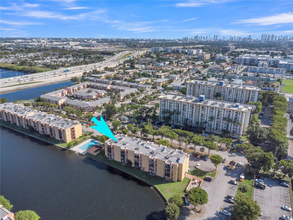 Real estate property located at 4709 7th St #204-9, Miami-dade, Sunset Villas No 3 Condo, Miami, FL