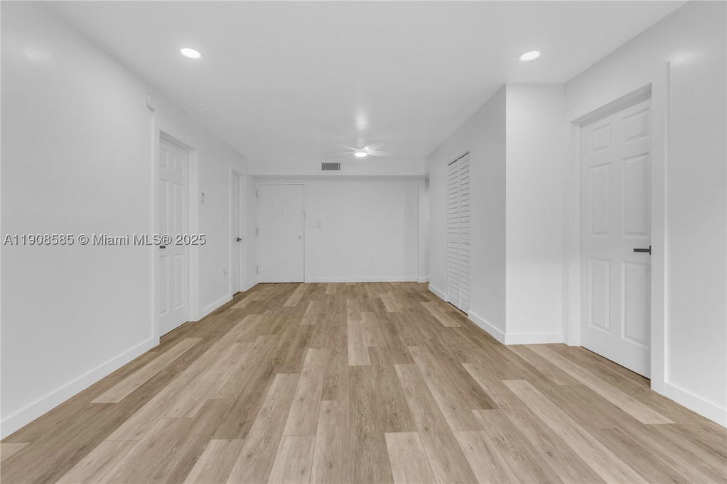 Real estate property located at 4709 7th St #204-9, Miami-dade, Sunset Villas No 3 Condo, Miami, FL