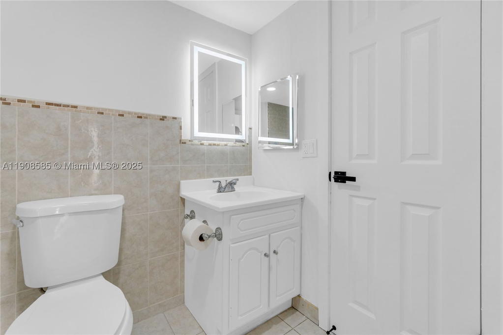 Real estate property located at 4709 7th St #204-9, Miami-dade, Sunset Villas No 3 Condo, Miami, FL