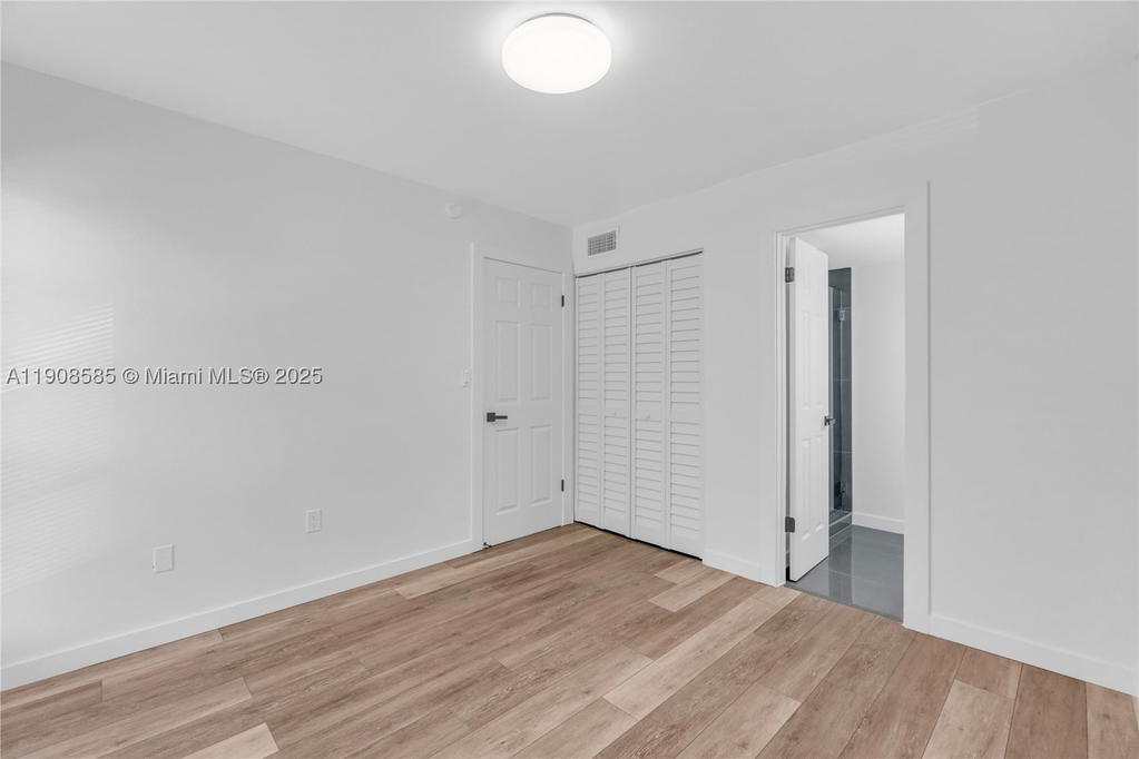 Real estate property located at 4709 7th St #204-9, Miami-dade, Sunset Villas No 3 Condo, Miami, FL
