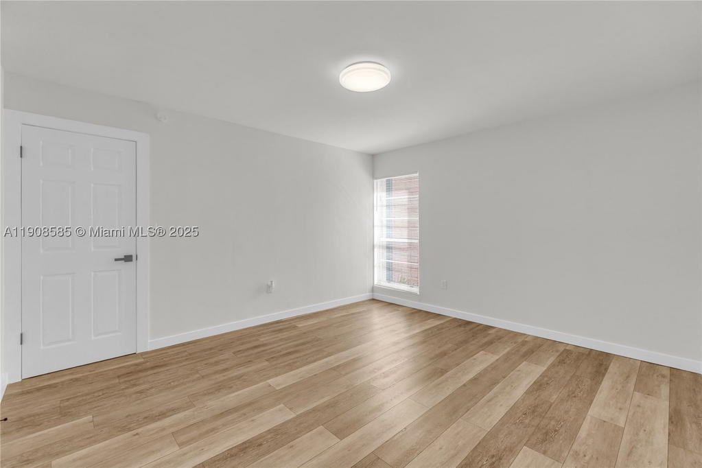 Real estate property located at 4709 7th St #204-9, Miami-dade, Sunset Villas No 3 Condo, Miami, FL