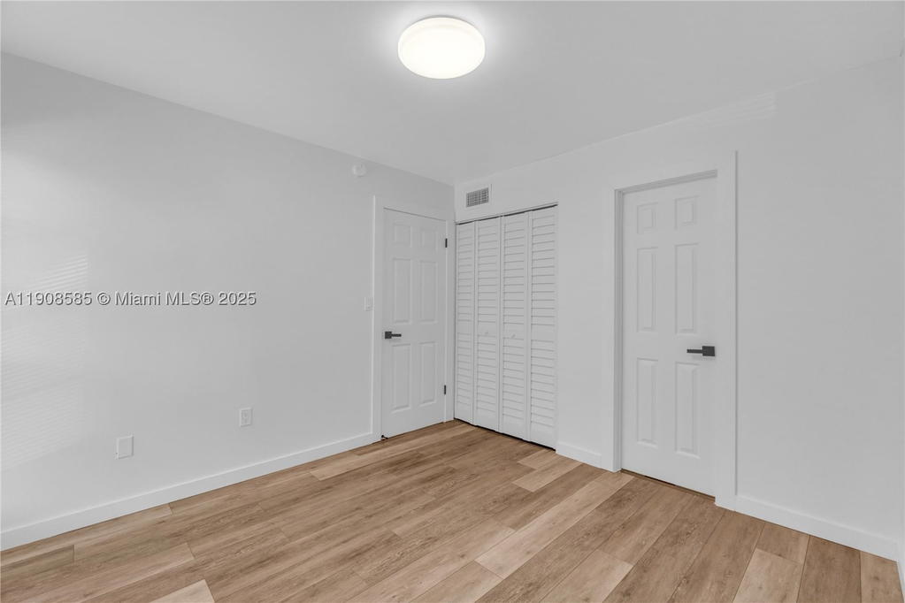 Real estate property located at 4709 7th St #204-9, Miami-dade, Sunset Villas No 3 Condo, Miami, FL