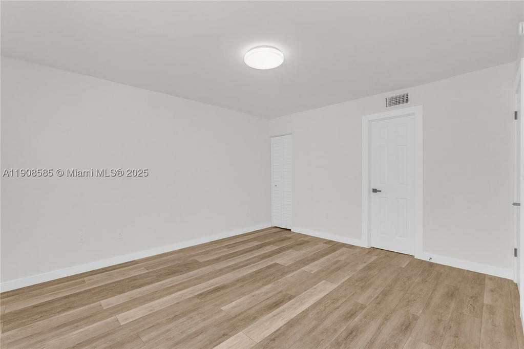 Real estate property located at 4709 7th St #204-9, Miami-dade, Sunset Villas No 3 Condo, Miami, FL