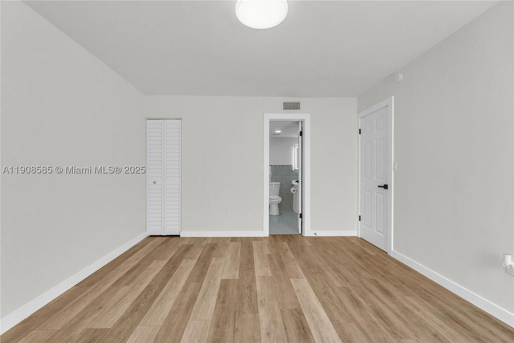 Real estate property located at 4709 7th St #204-9, Miami-dade, Sunset Villas No 3 Condo, Miami, FL