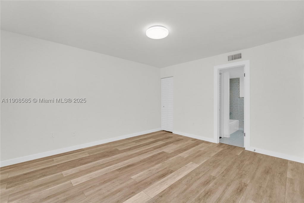 Real estate property located at 4709 7th St #204-9, Miami-dade, Sunset Villas No 3 Condo, Miami, FL
