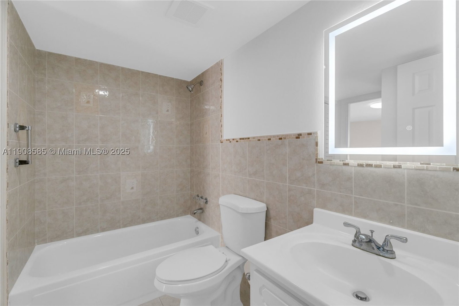 Real estate property located at 4709 7th St #204-9, Miami-dade, Sunset Villas No 3 Condo, Miami, FL