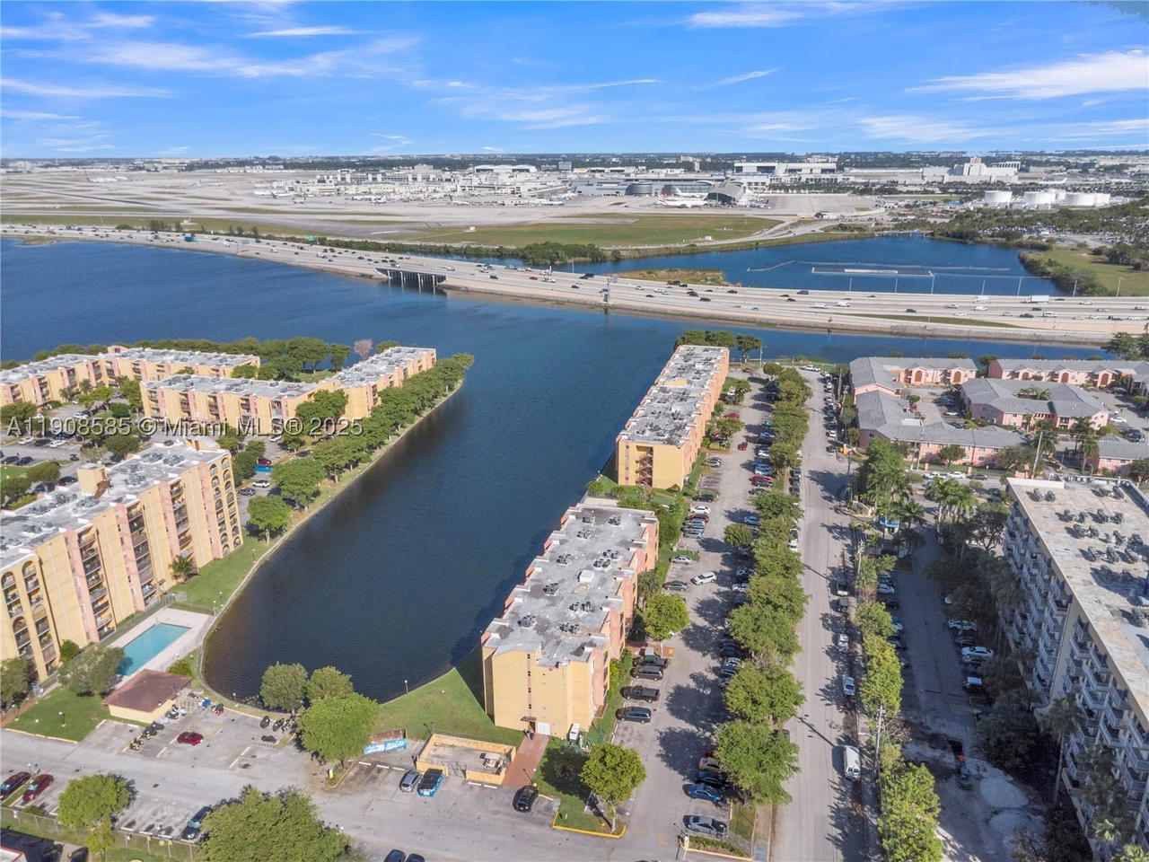 Real estate property located at 4709 7th St #204-9, Miami-dade, Sunset Villas No 3 Condo, Miami, FL