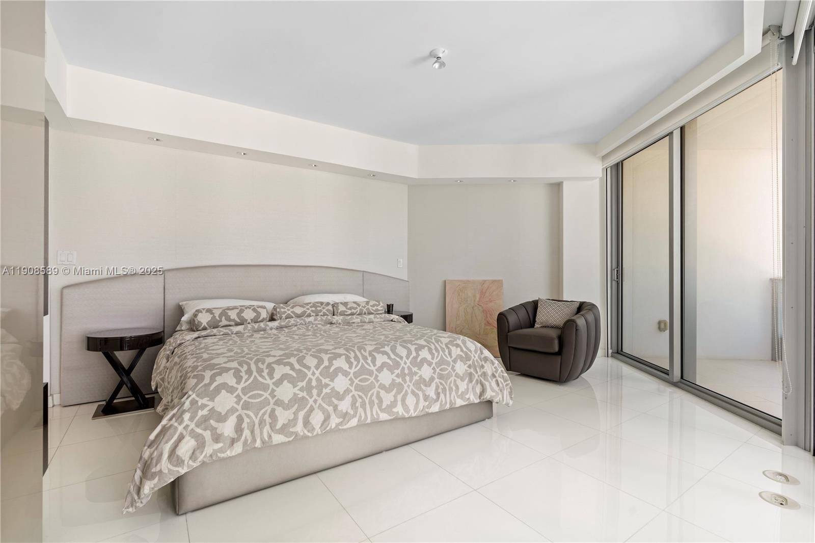 Real estate property located at , Miami-dade, Epic West Condo, Miami, FL