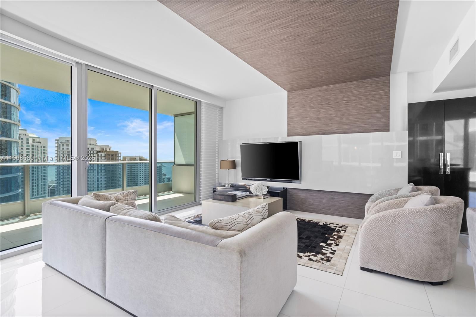 Real estate property located at , Miami-dade, Epic West Condo, Miami, FL