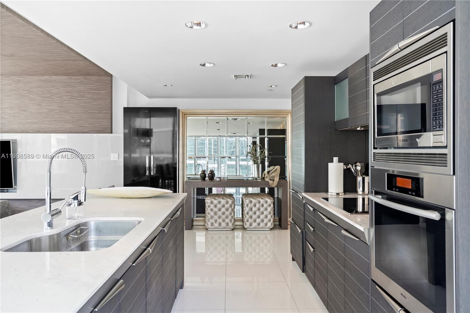 Real estate property located at , Miami-dade, Epic West Condo, Miami, FL