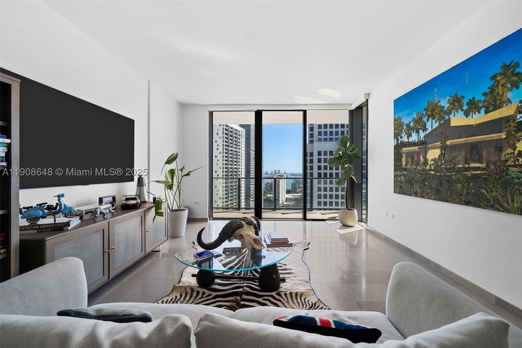 Real estate property located at 68 6th St #2505, Miami-dade, Reach Condo, Miami, FL