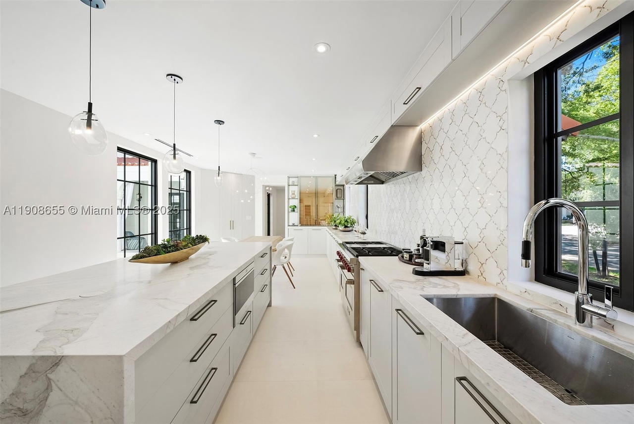Real estate property located at 601 56th St, Miami-dade, Bayshore Unit 3, Miami, FL