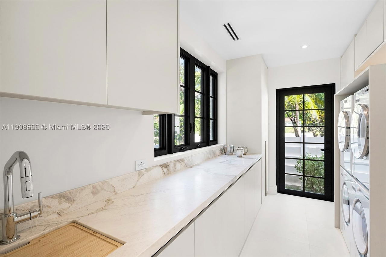 Real estate property located at 601 56th St, Miami-dade, Bayshore Unit 3, Miami, FL
