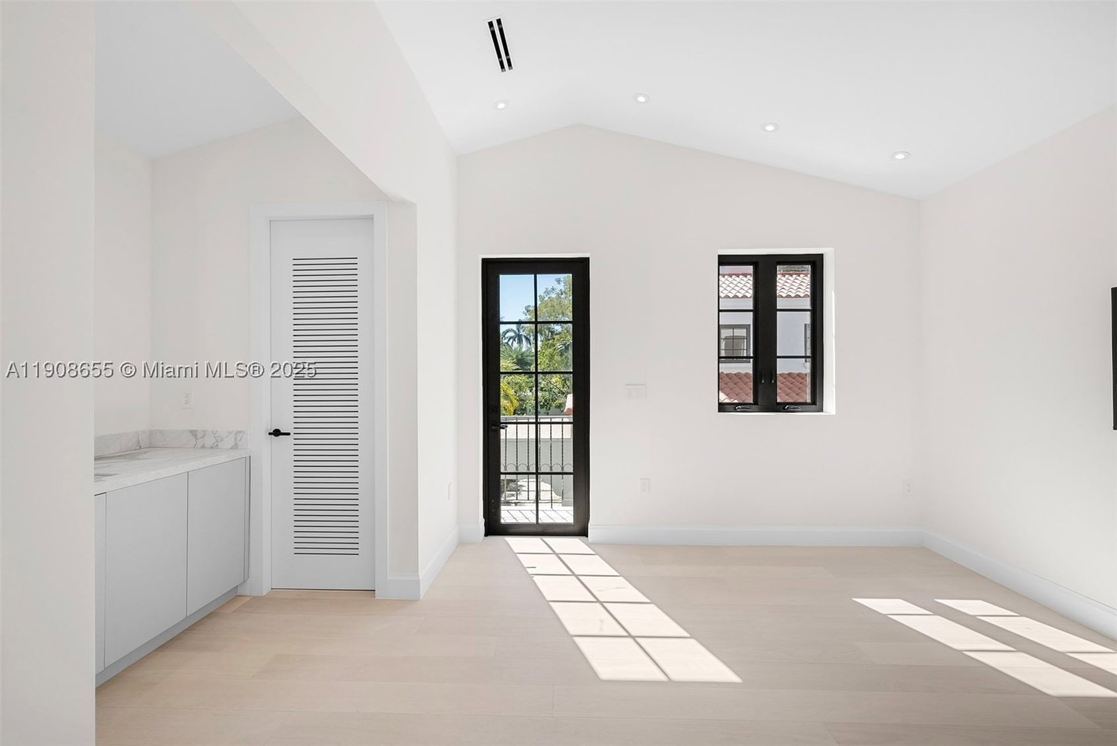 Real estate property located at 601 56th St, Miami-dade, Bayshore Unit 3, Miami, FL