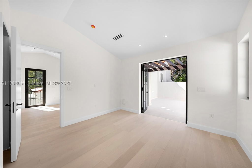 Real estate property located at 601 56th St, Miami-dade, Bayshore Unit 3, Miami, FL