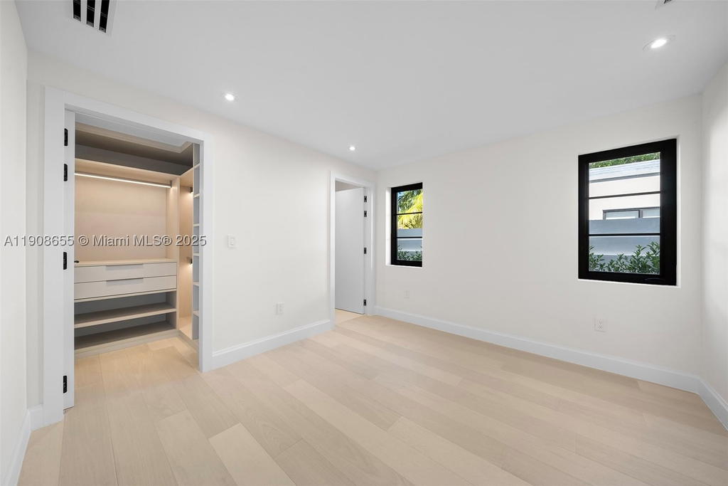 Real estate property located at 601 56th St, Miami-dade, Bayshore Unit 3, Miami, FL