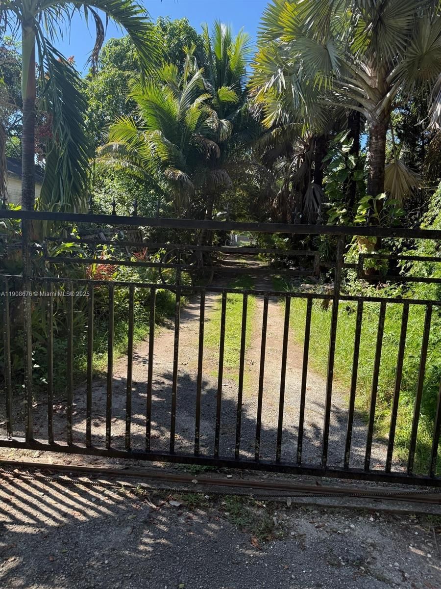 Real estate property located at , Miami-dade, Perrine Grant Land Co, Miami, FL