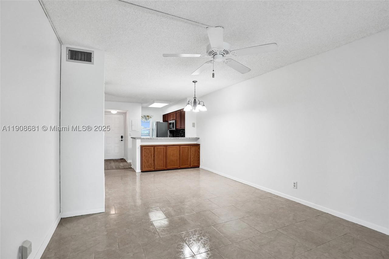 Real estate property located at 2220 Cypress Bend Dr #310, Broward, Cypress Bend Condominium, Pompano Beach, FL