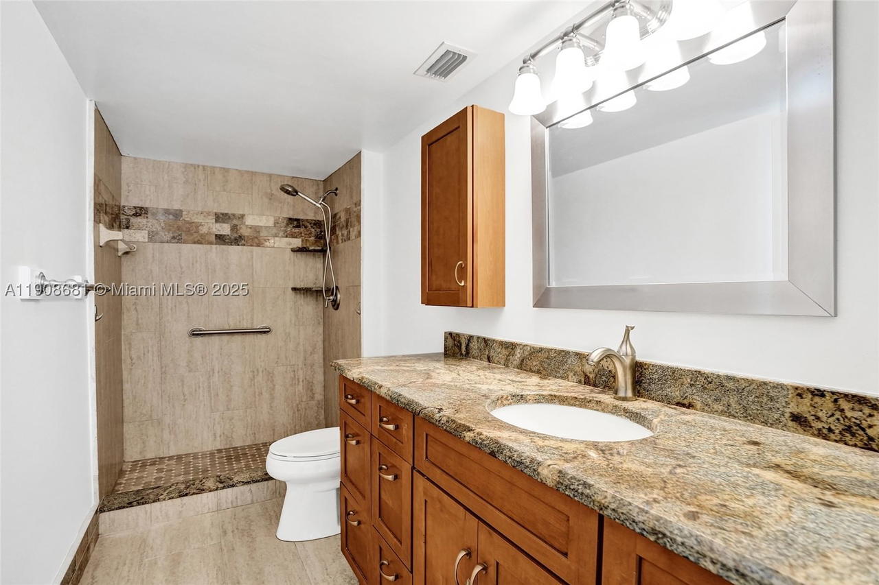Real estate property located at 2220 Cypress Bend Dr #310, Broward, Cypress Bend Condominium, Pompano Beach, FL